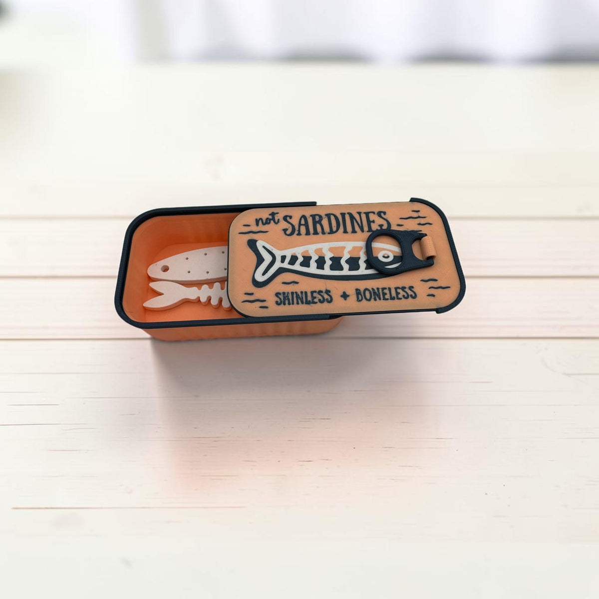 Sardine tin jewelry organizer — option 8