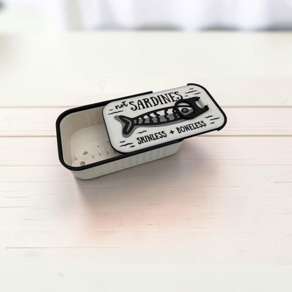 Sardine tin jewelry organizer — option 14